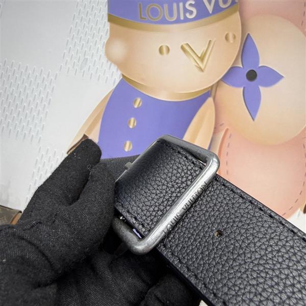 2026120182257659 270